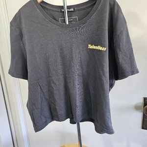 TALENTLESS crop top